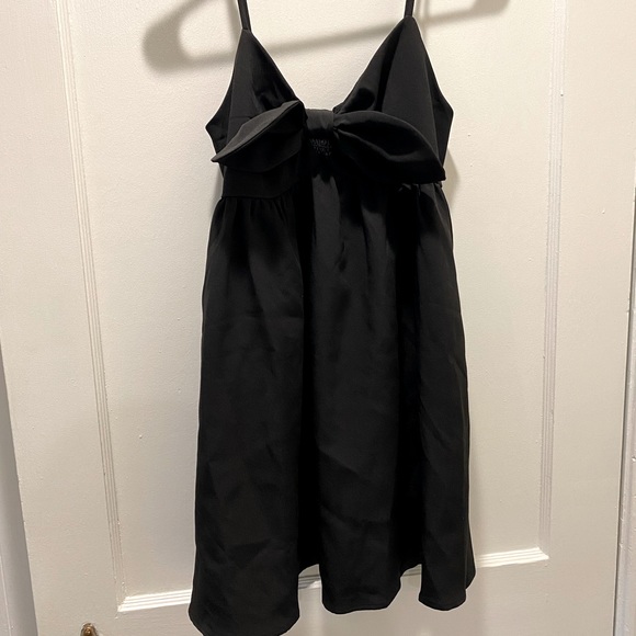 BLACK Vici- ‘MAGALI’ POCKETED BOW BABYDOLL DRESS - NWOT - Picture 2 of 4